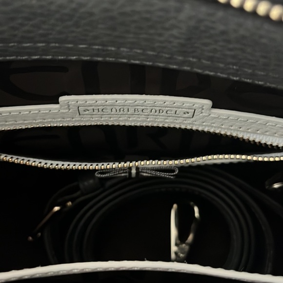 Henri Bendel Purse, Carlyle Crossbody - Picture 2 of 8